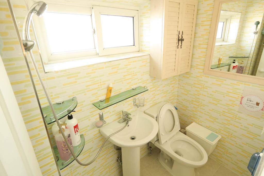 Linker Partyhouse Hotell Andong Eksteriør bilde