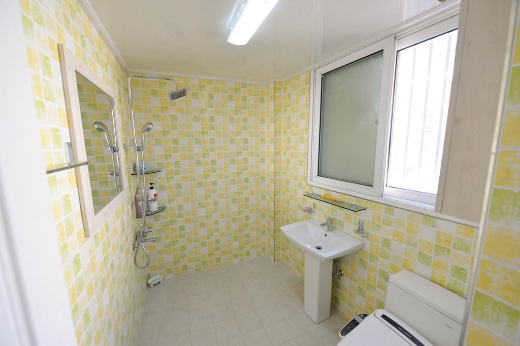 Linker Partyhouse Hotell Andong Eksteriør bilde